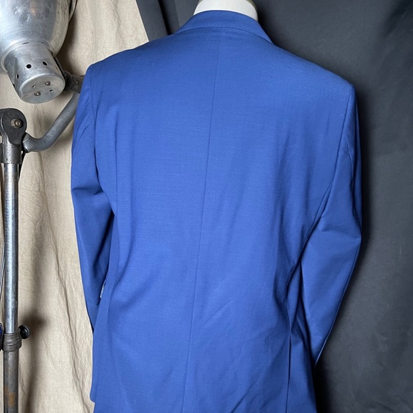 Brooks Brother wool Milano Fit suit Fall'17 barely worn.  Size U.S.A. 44R - Picture 6 of 16